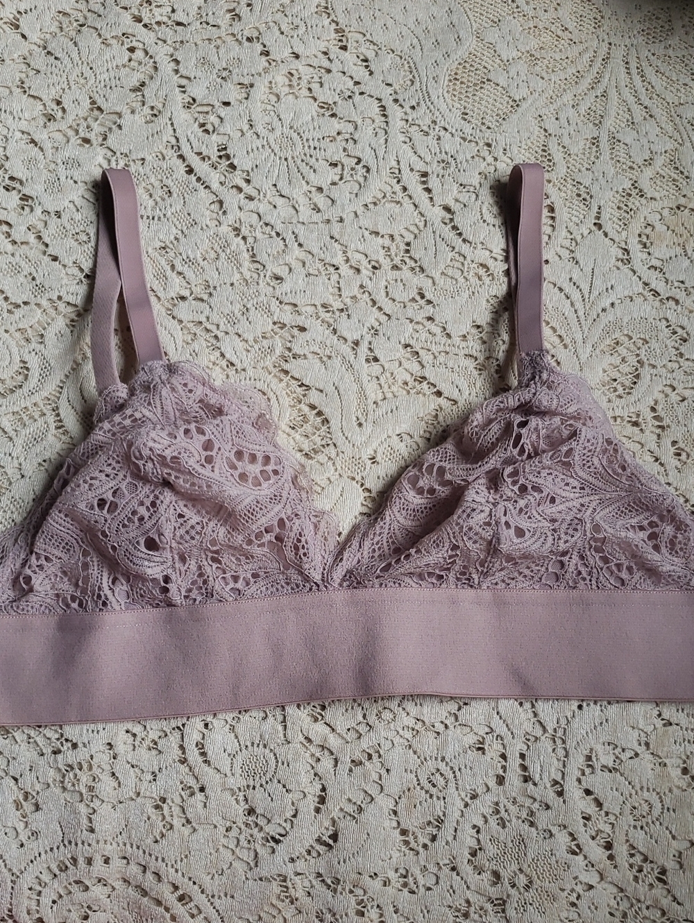 Lively Lace Bralette in Dusty Lavender Size L